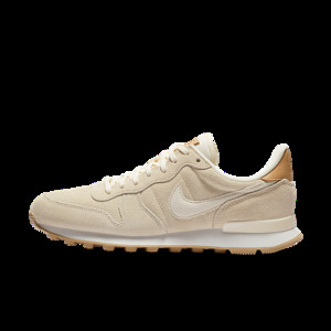 Nike clearance internationalist glitter