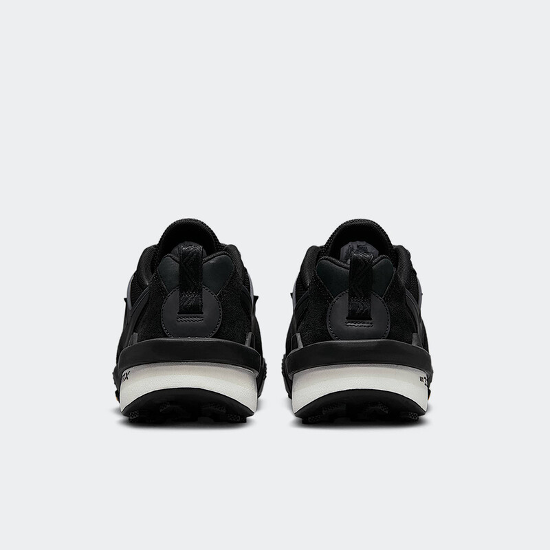 sacai x Nike Zegamadome SP "Black" | HQ8618-001