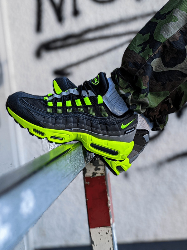 Nike Air Max 95 Kiss My Airs | DJ4627-001