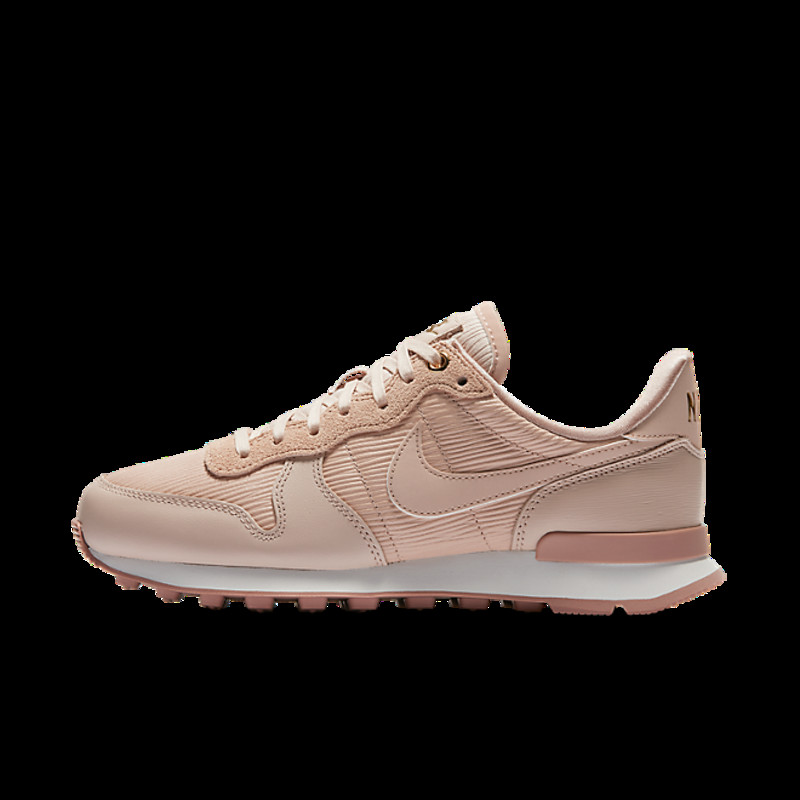 Nike internationalist hotsell premium women's