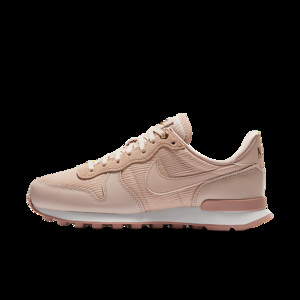 Nike internationalist 2024 mujer beige