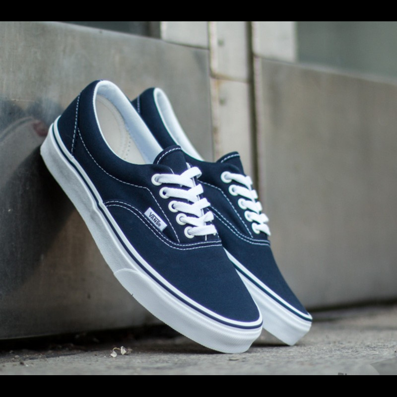 Vans era shop navy blue sneakers