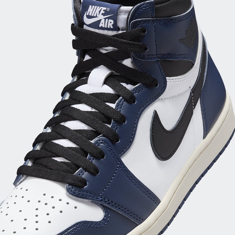 Air Jordan 1 High OG "Midnight Navy" | DZ5485-401