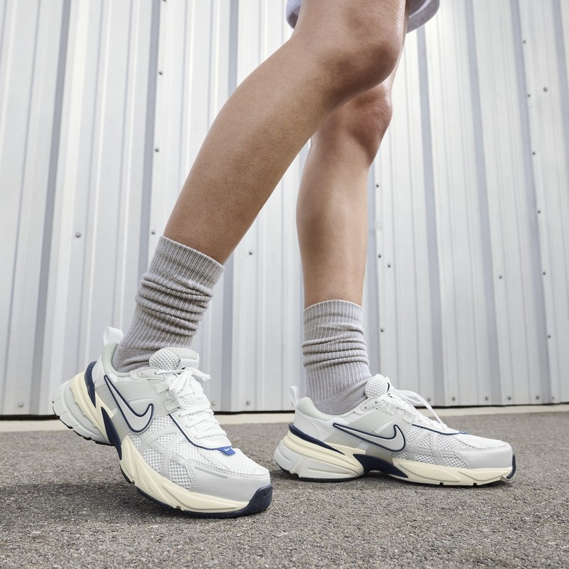 Nike V2K Run "Photon Dust" | FD0736-102