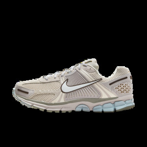 NIKE Zoom Vomero 5 SE | FZ3653-104