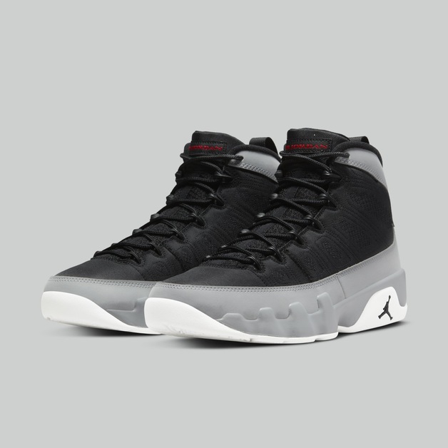 Offizielle Bilder bestätigen den Release des Air Jordan 9 „Particle Grey“