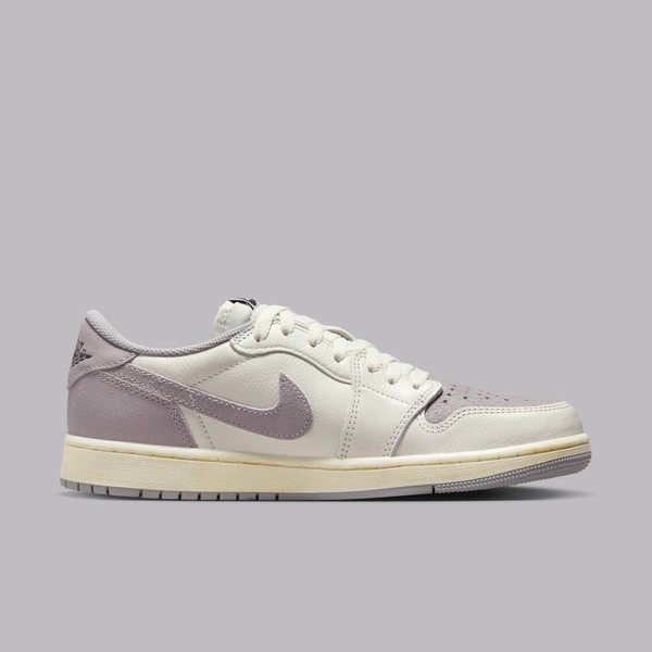 Air Jordan 1 Low OG Atmosphere Grey