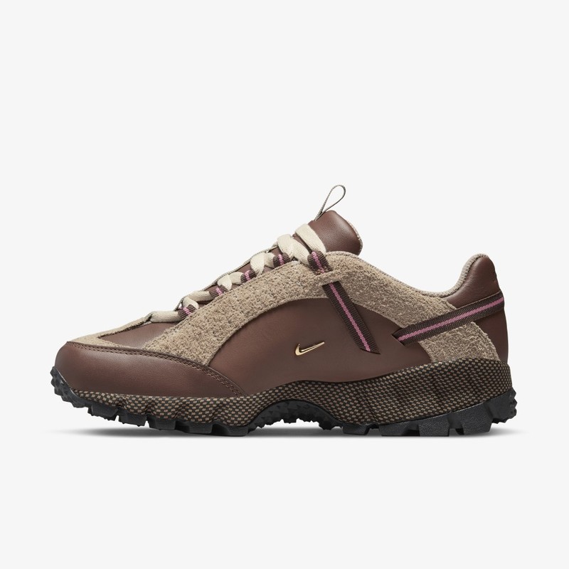 Jacquemus x Nike Air Humara Ale Brown | DR0420-200