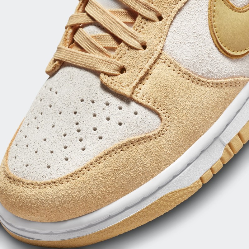 Nike Dunk Low "Gold Suede" | DV7411-200