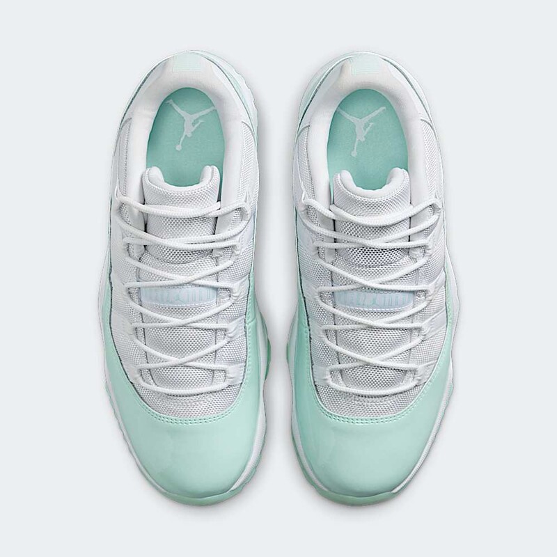Air Jordan 11 Low "Igloo" | AH7860-103