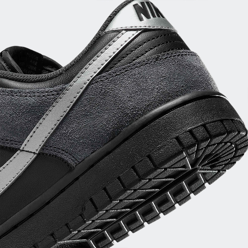 Nike Dunk Low "Black Metallic Silver" | II7636-001