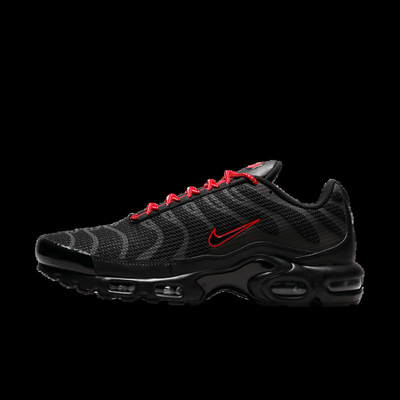 Black and red outlet nike air max plus