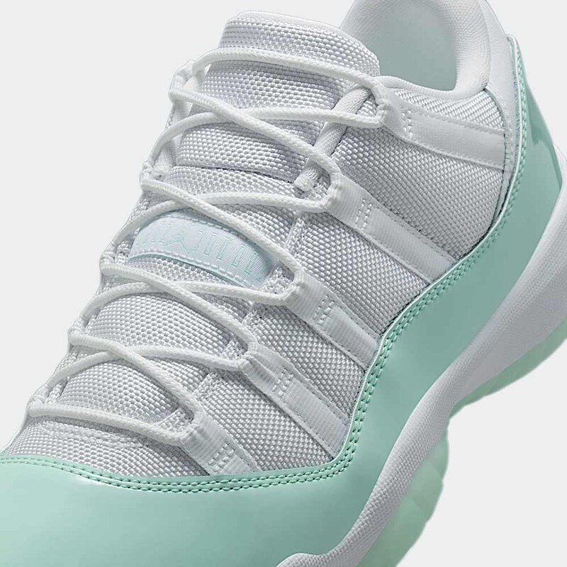 Air Jordan 11 Low "Igloo" | AH7860-103