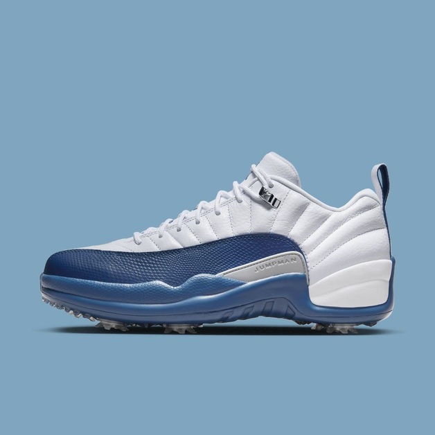 Schaut euch die offiziellen Bilder des Air Jordan 12 Low Golf „French Blue“ an