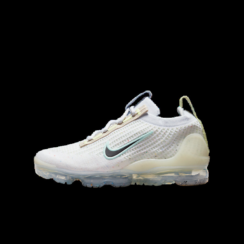 Mismatch vapormax on sale