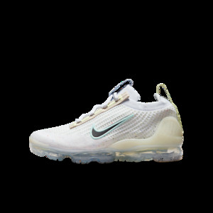 Nike Air VaporMax 2021 Flyknit GS 'Mismatched Swoosh - White' | DQ7758-100