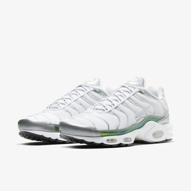 Nike Air Max Plus Metallic Silver | CW2646-100