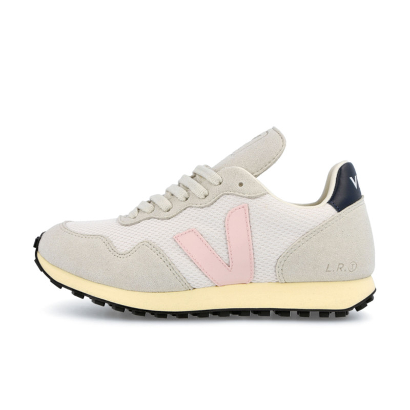 Veja WMNS SDU REC ALVEOMESH | RR0102831A