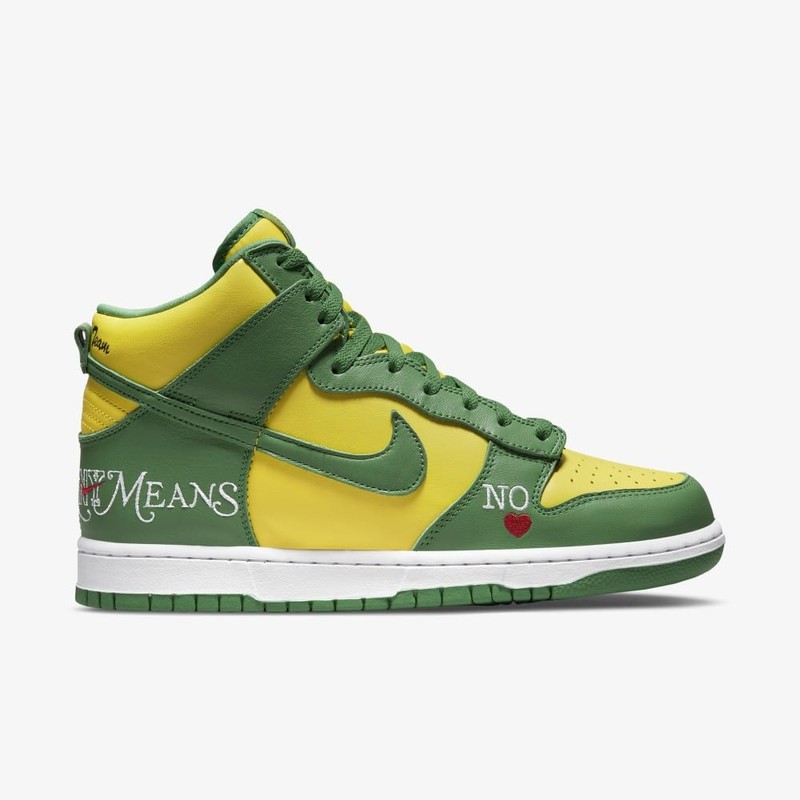 Supreme x Nike SB Dunk High By Any Means Brazil | DN3741-700