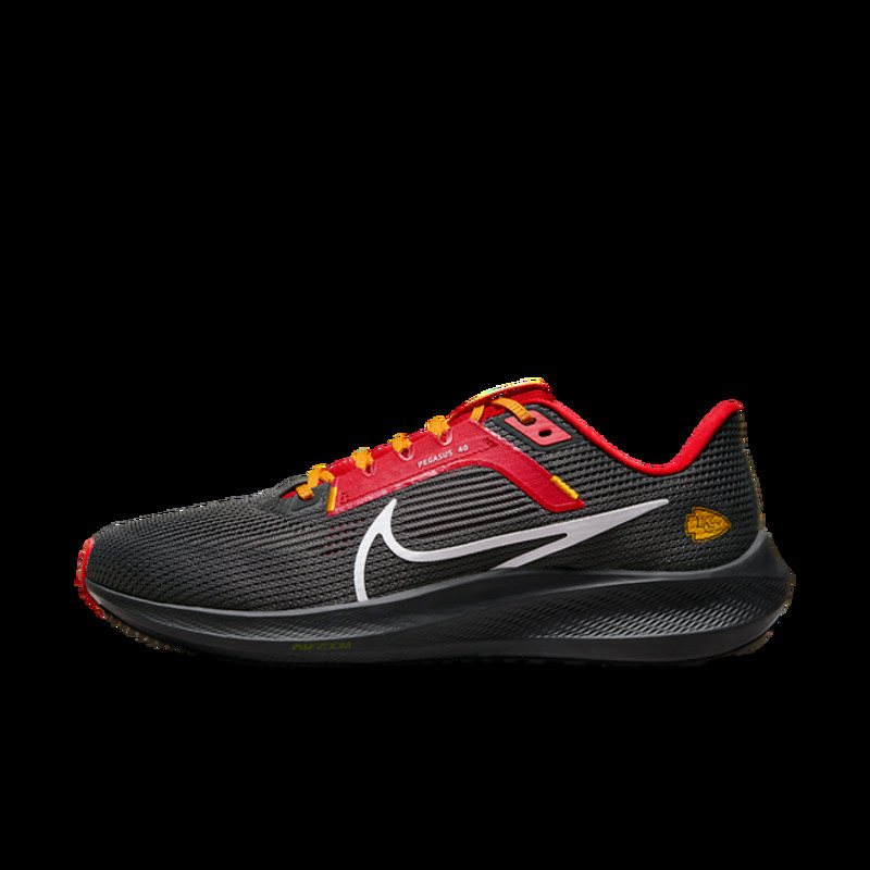 Nike Men's Pegasus 40 (NFL Kansas City Chiefs) Road Running Shoes in Grey, Size: 7 | DZ5985-001