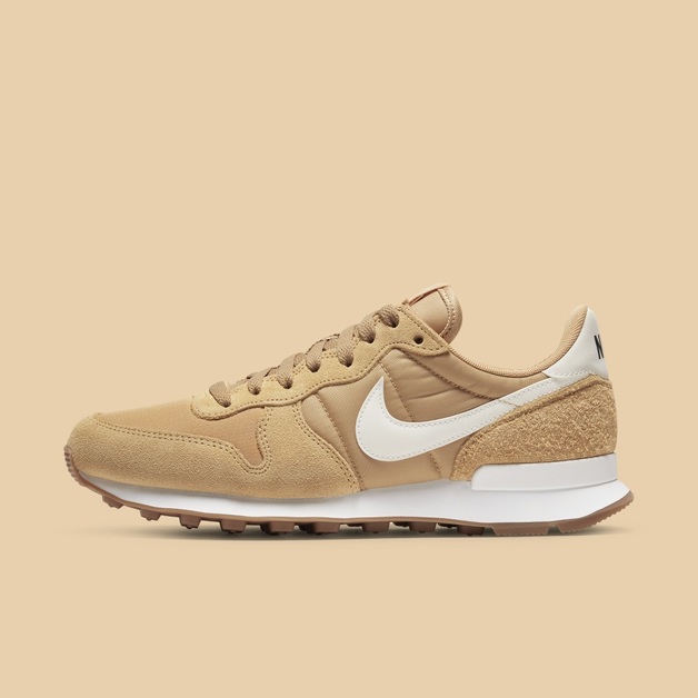 Nike Internationalist im Herbst-Colorway ist für die Ladies jetzt online