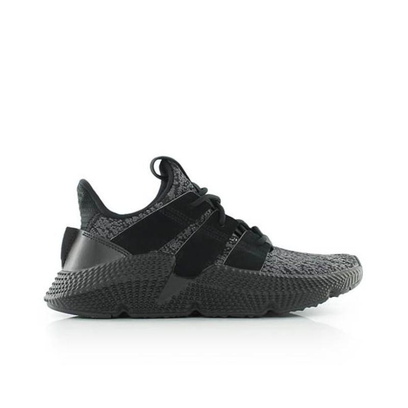 Adidas cheap black prophere