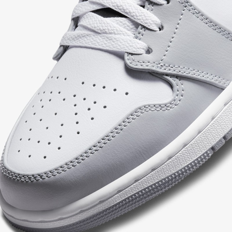 Air Jordan 1 Mid "Light Smoke Grey" | 554724-078