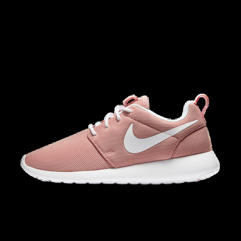 Nike women's roshe one shoe - coral clearance stardust/white