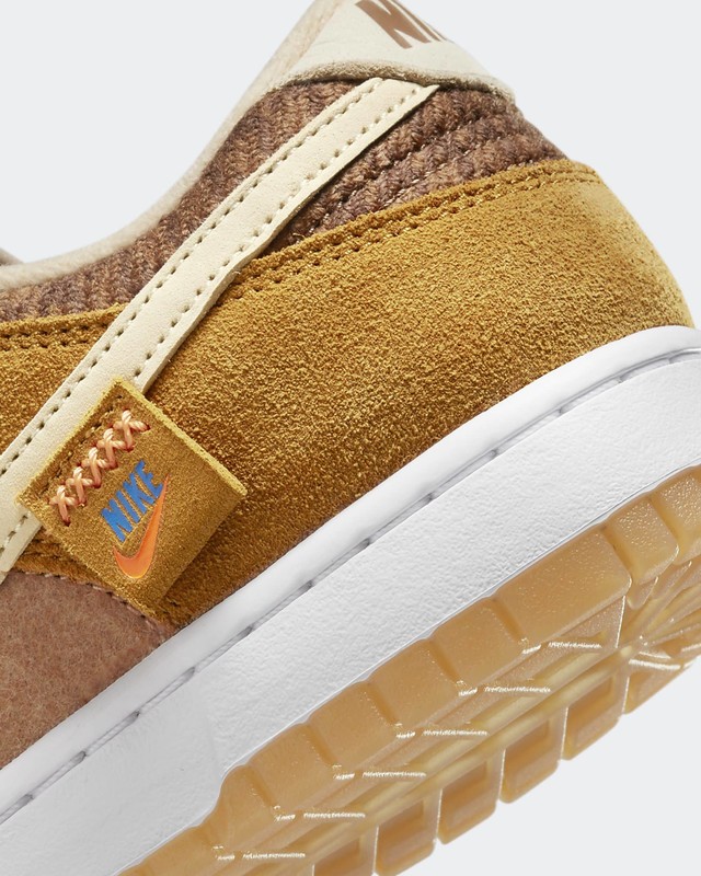 Nike Dunk Low Teddy Bear | DZ5350-288