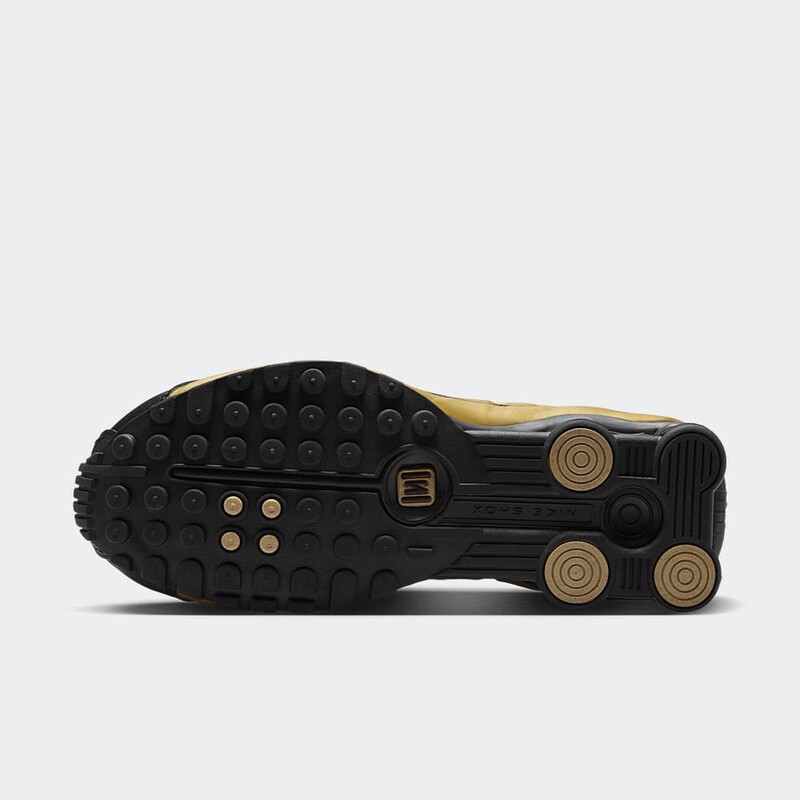 Nike Shox R4 "Black/Metallic Gold" | AR3565-005