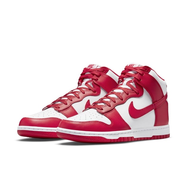 Jetzt erscheint der „University Red“ Colorway auch bei dem Nike Dunk High