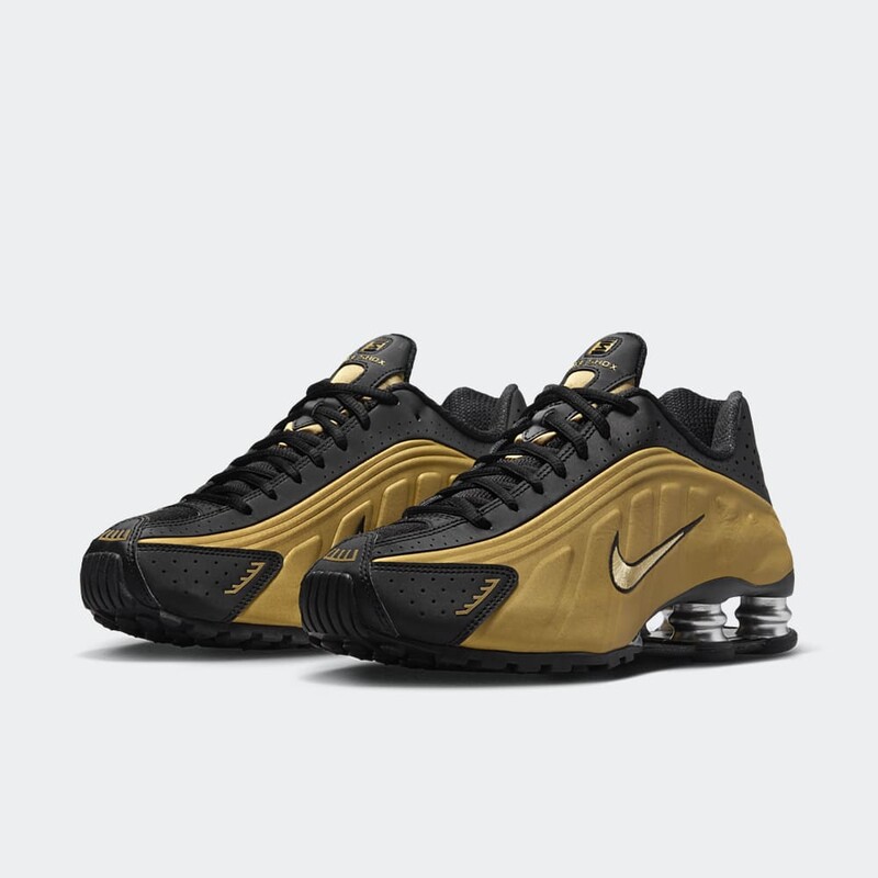 Nike Shox R4 "Black/Metallic Gold" | AR3565-005