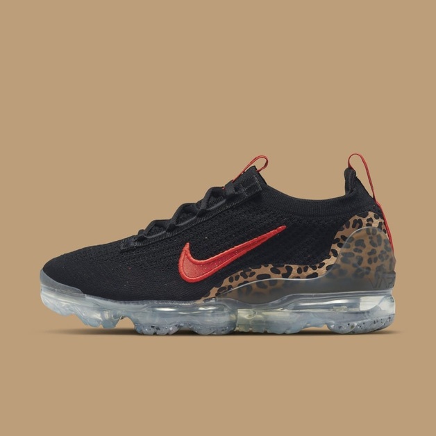 Nike Vapormax Flyknit 2021 mit Leoparden-Prints auf den Fersen