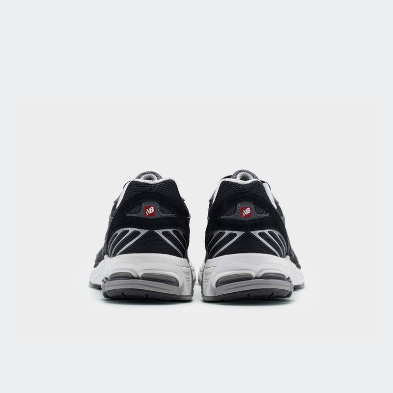 Comme Des Garcons x New Balance 860v2 "Black" | HN-K101-001