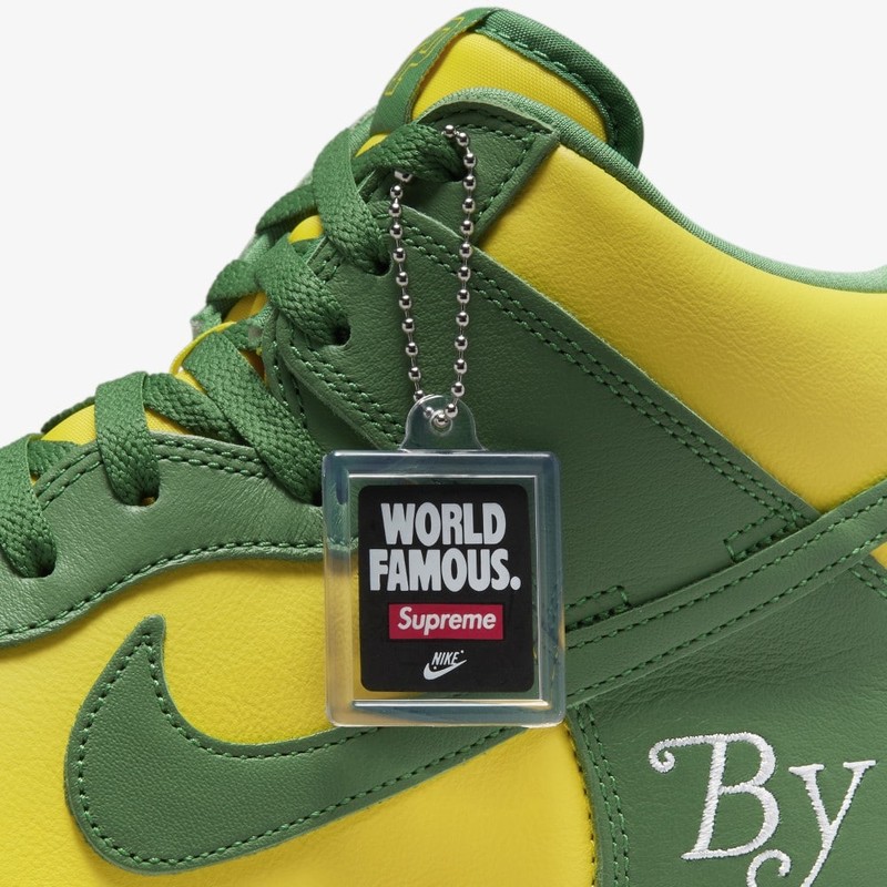 Supreme x Nike SB Dunk High By Any Means Brazil | DN3741-700