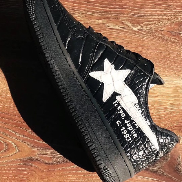 The First Pictures of the Off-White™ BAPESTA Have Been Sighted