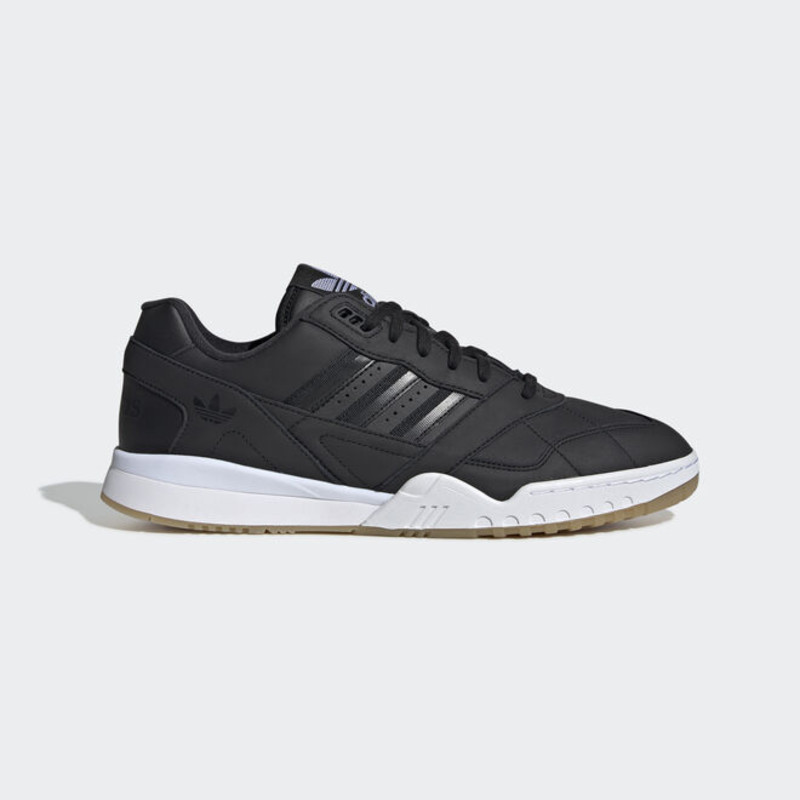 adidas A.R. Trainer | EE5404