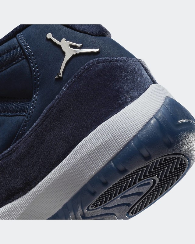 Air Jordan 11 Midnight Navy | AR0715-441