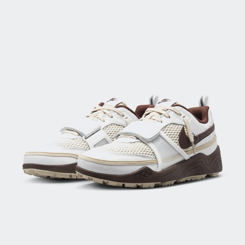 Travis Scott x Nike Zoom Field Jaxx "Light Chocolate" | HQ3073-100