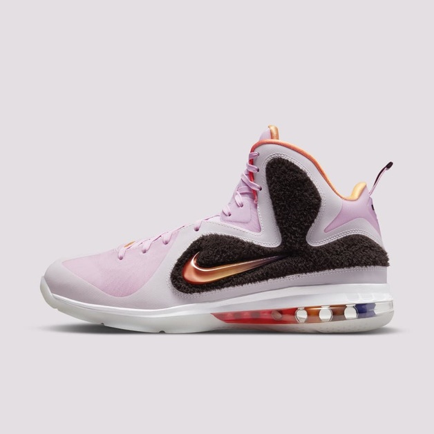 Now the Official Images of the Nike LeBron 9 "Regal Pink" Have Been Revealed