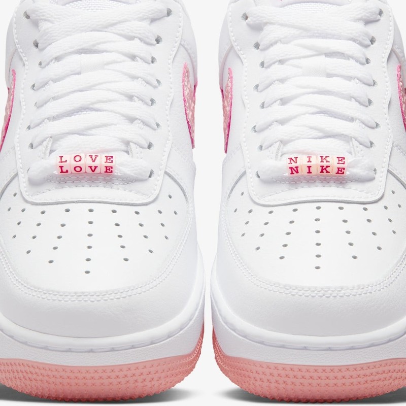 Nike Air Force 1 Valentines Day 2022 | DQ9320-100