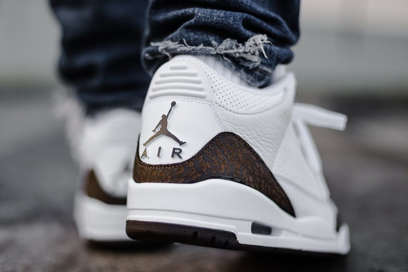 Air Jordan 3 Mocha | 136064-122