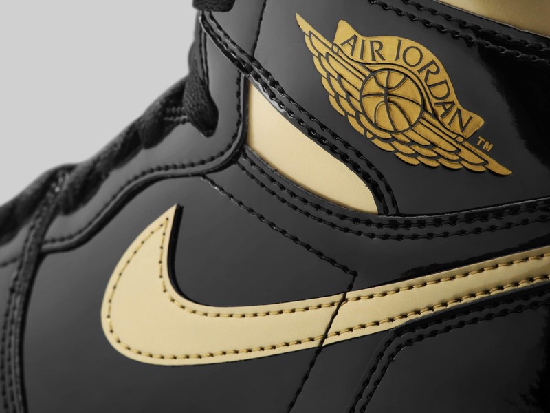 Air Jordan 1 High OG Black Gold | 555088-032