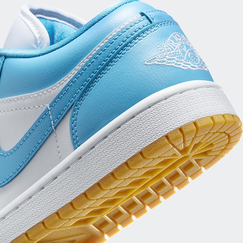 Air Jordan 1 Low "Aquatone" | DC0774-104