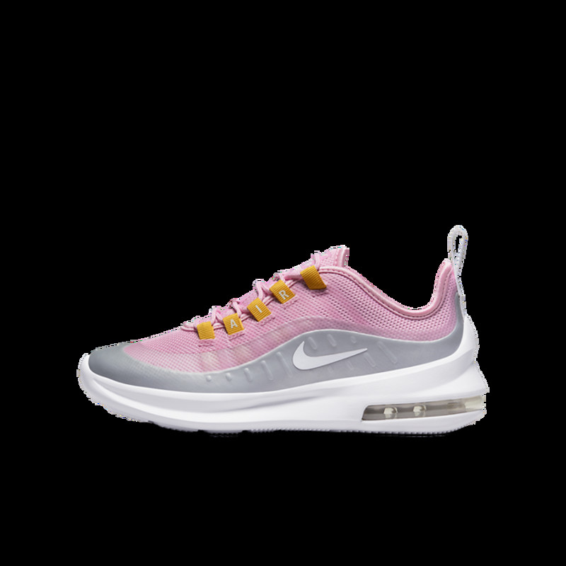 Nike hotsell axis pink