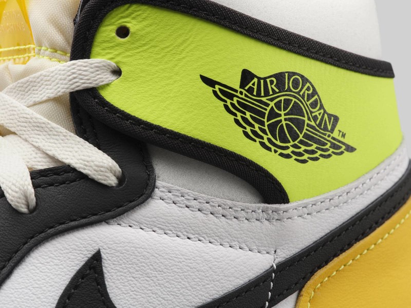 Air Jordan 1 High OG Volt Gold | 555088-118