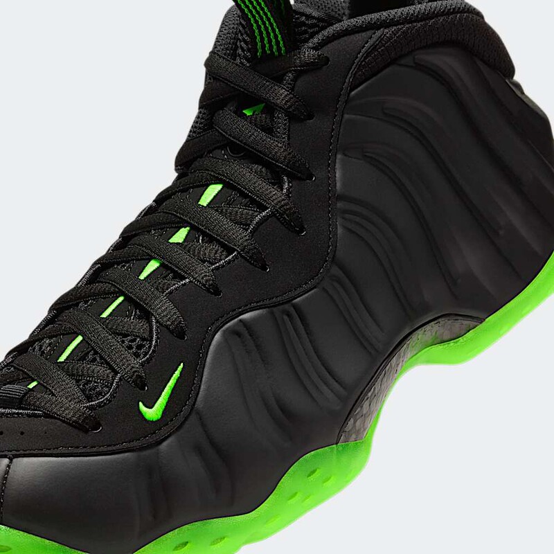 Nike Air Foamposite One "Black Volt" | HF2902-001