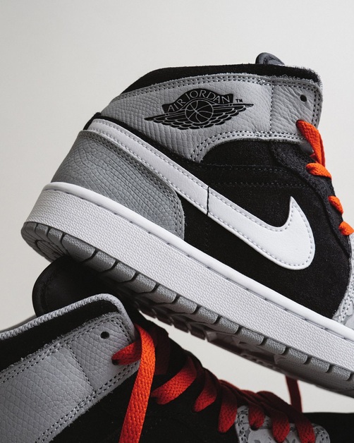 Shoppe jetzt den Air Jordan 1 Mid SE „Elephant Toe” bei Solebox