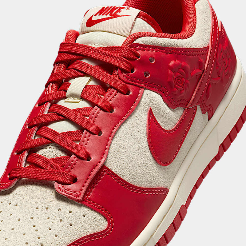 Nike Dunk Low "Red Roses" | HF1986-100