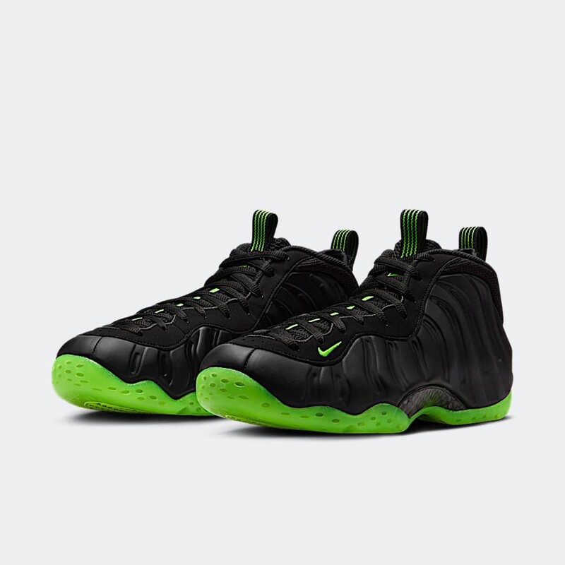 Nike Air Foamposite One "Black Volt" | HF2902-001